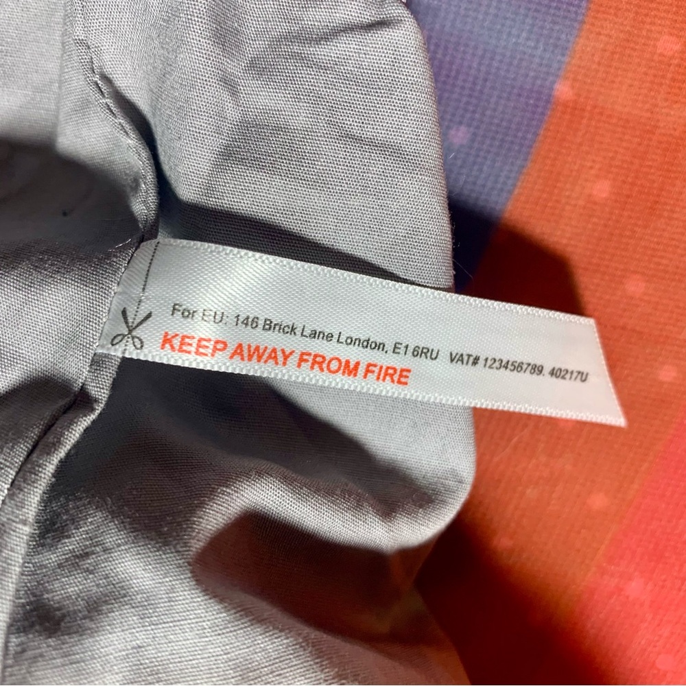 🩶 UO 🩶 Silver Velvet Bucket Hat 🩶 NWOT 🩶 Grey Lined Interior 🩶 One Size 🩶 - Picture 11 of 11